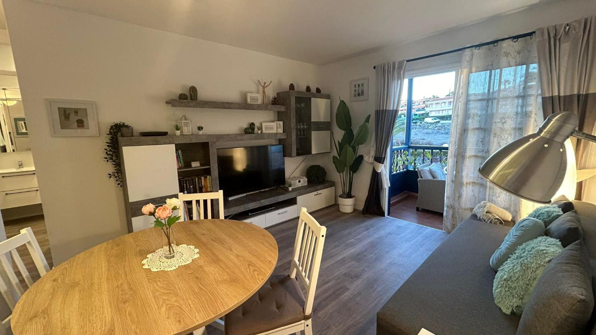 Hübsche Ferienwohnung mit 2 Schlafzimmern, Pool und WLAN, Strandnähe Callao Salvaje Exterior foto